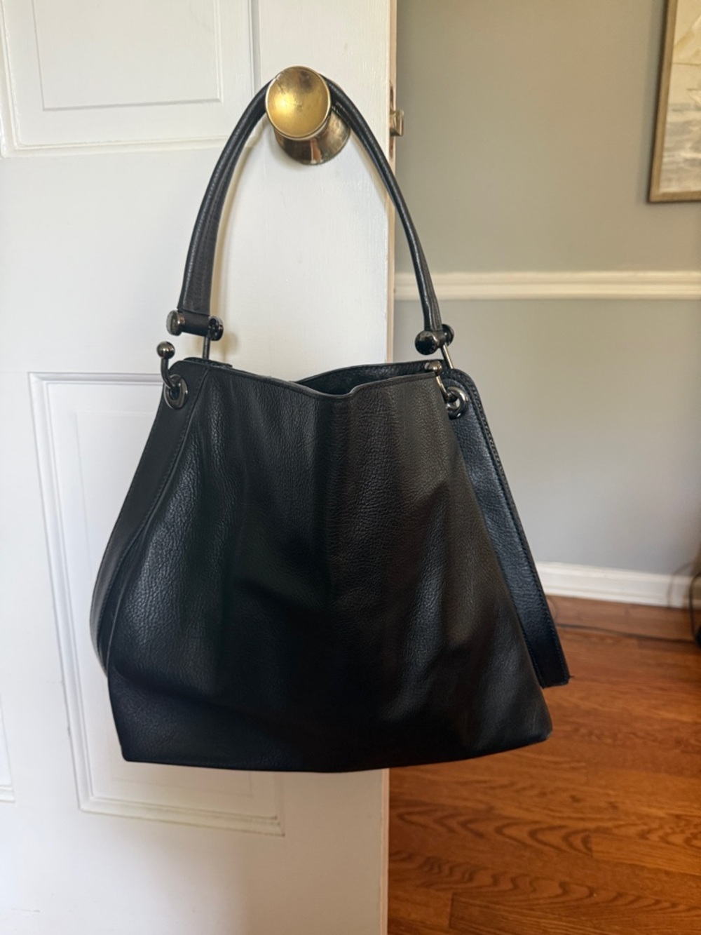 Black Leather Shoulder Bag - Timeless Everyday Carry